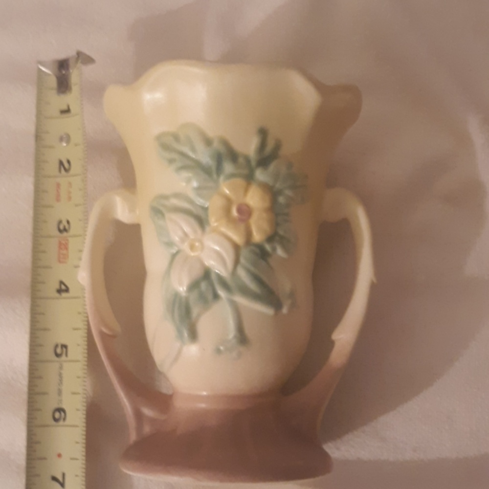 Hull pottery small vase